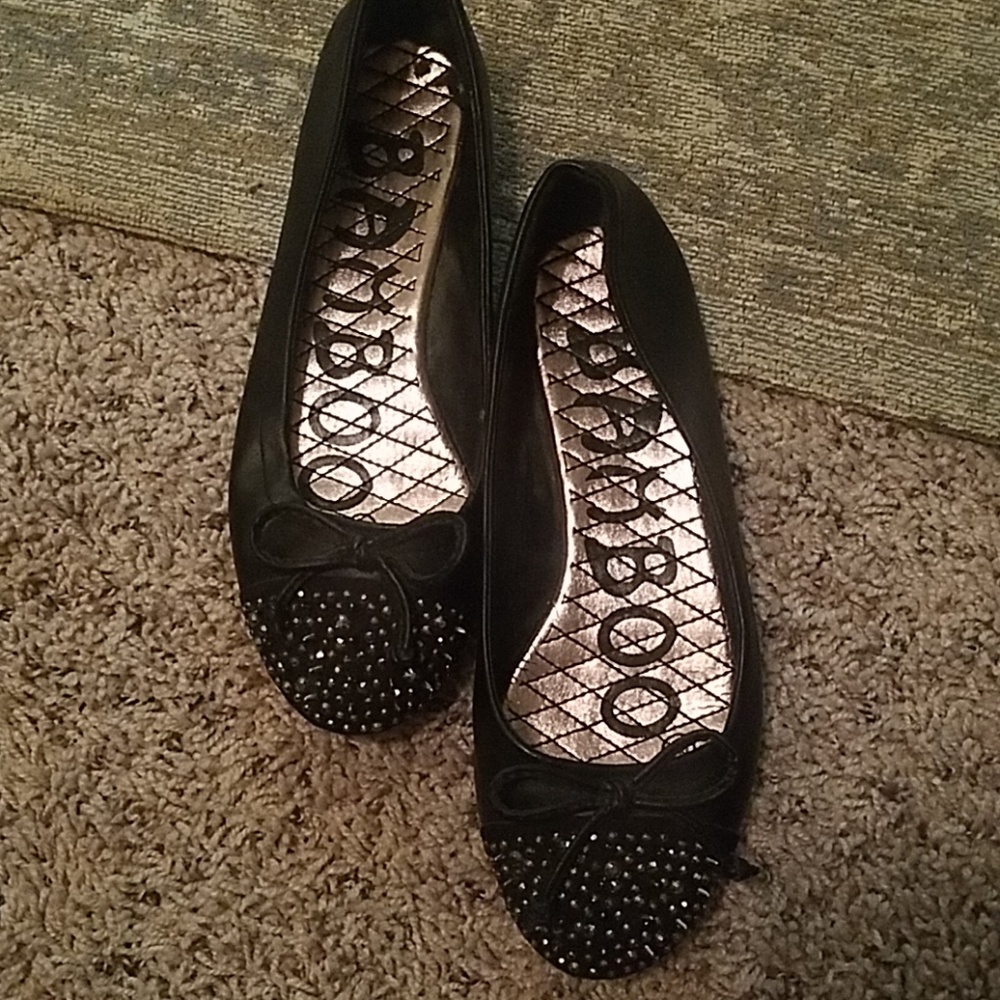 Flats with beaded toes, 6 1/2